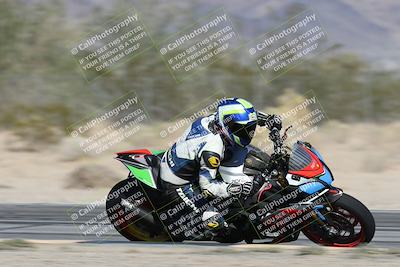 media/Dec-01-2025-Moto Forza (Mon) [[2daa91e15f]]/2-Intermediate Group/Session 3 (Turn 7 Inside Pans)/